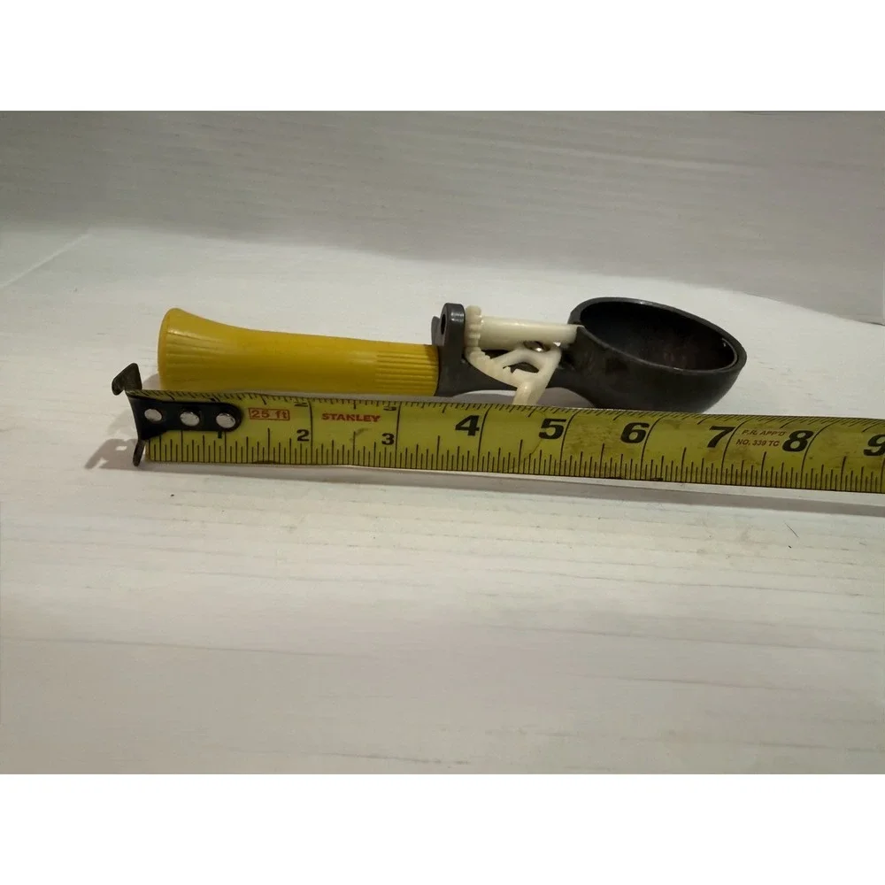 Vintage Metal Ice Cream Scoop w/ Trigger Handle – Yellow Handle – USA Made